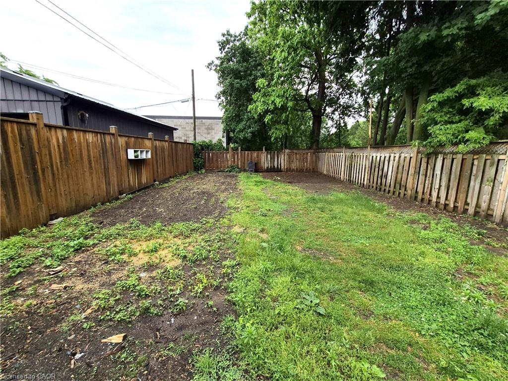 119 Norfolk Street S Property Photo 28