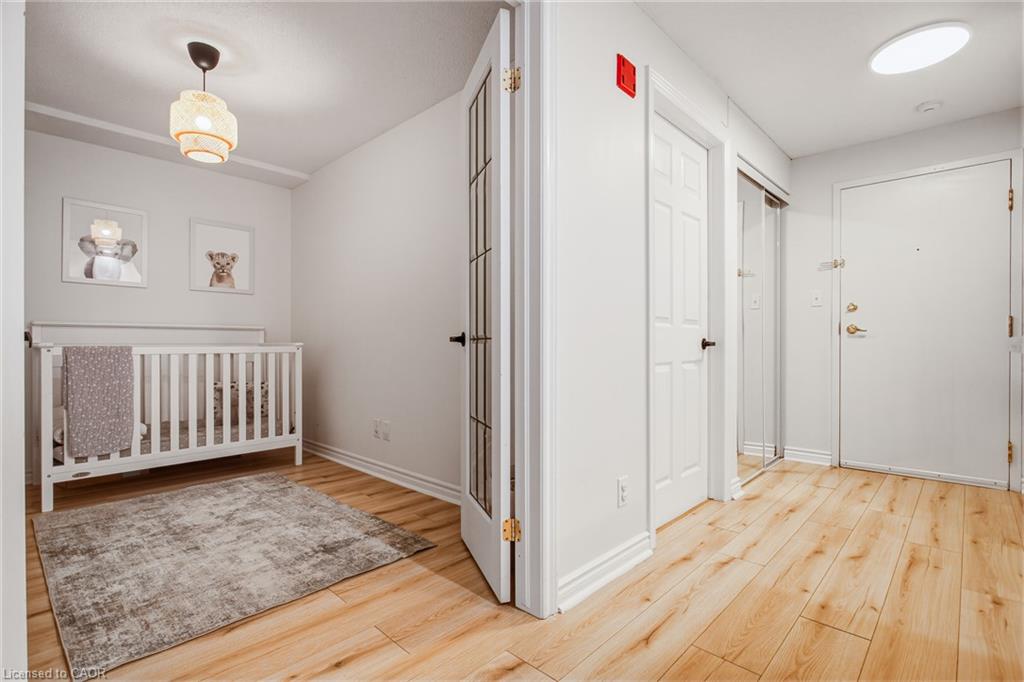 111-262 Dundas Street E Property Photo 17