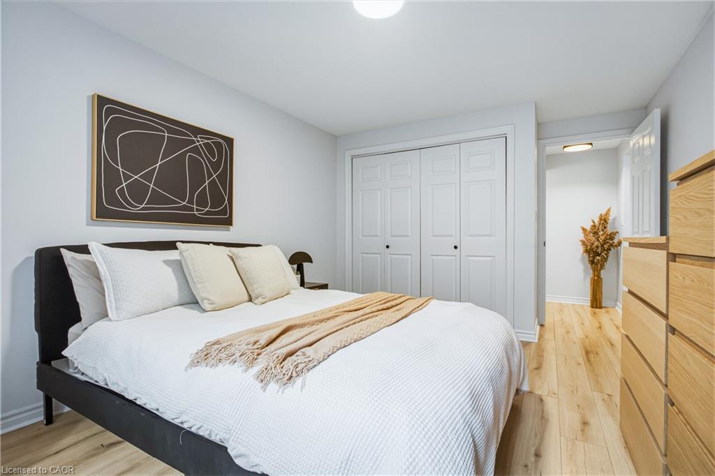 111-262 Dundas Street E Property Photo 24