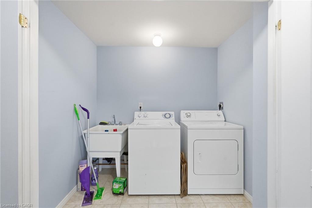 2-222 Fellowes Crescent Property Photo 26
