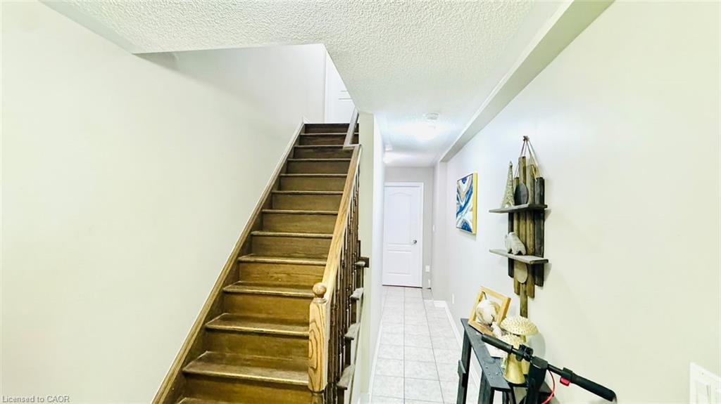 8 Rabbit Run Way Property Photo 4