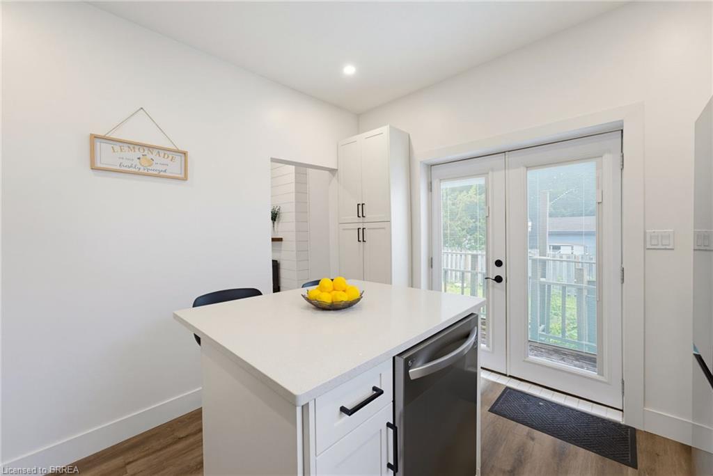 277 Murray Street Property Photo 8