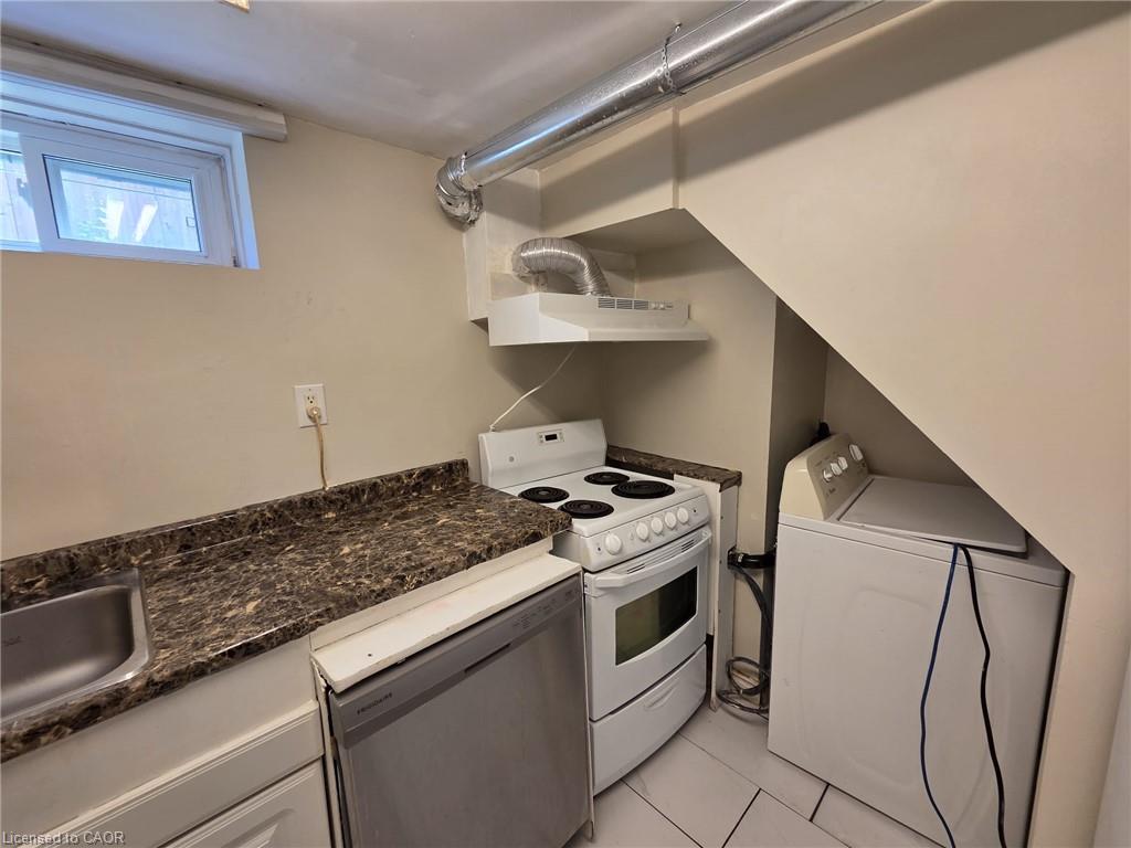 32 Birchpark Drive Property Photo 7
