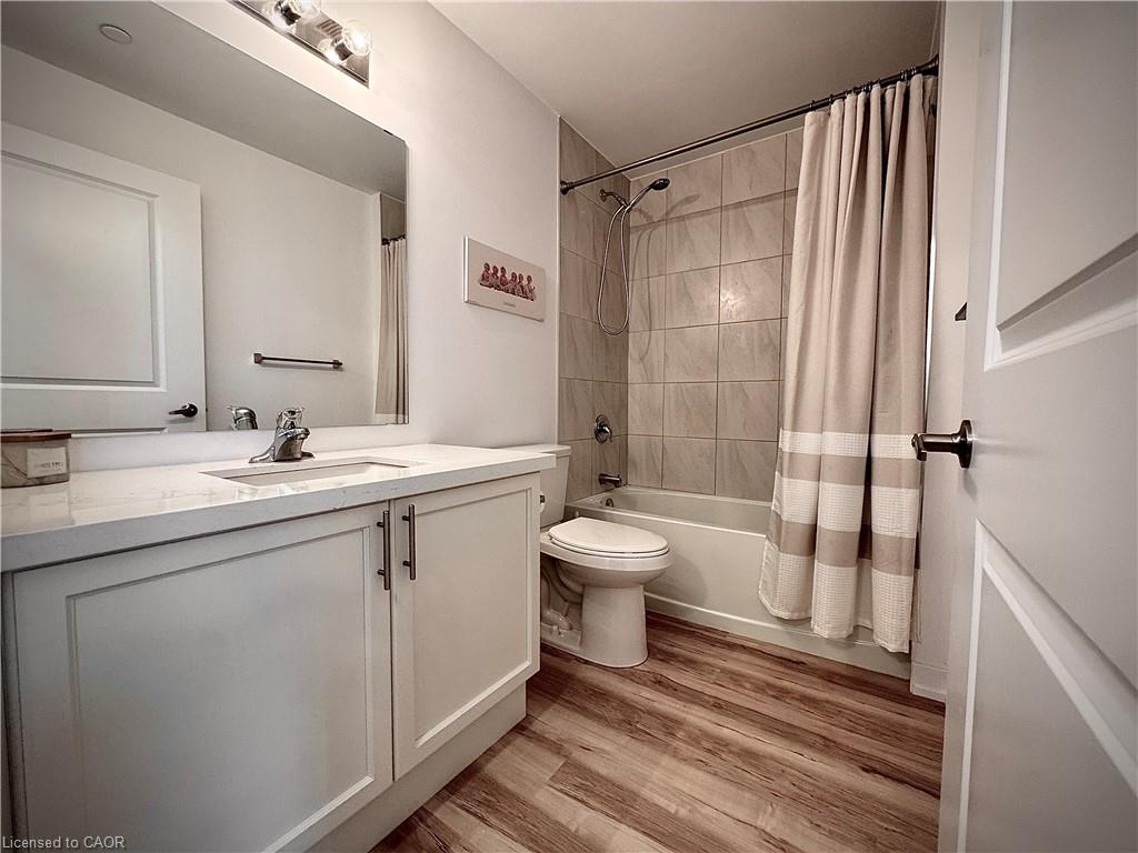 709-460 Dundas Street Property Photo 5