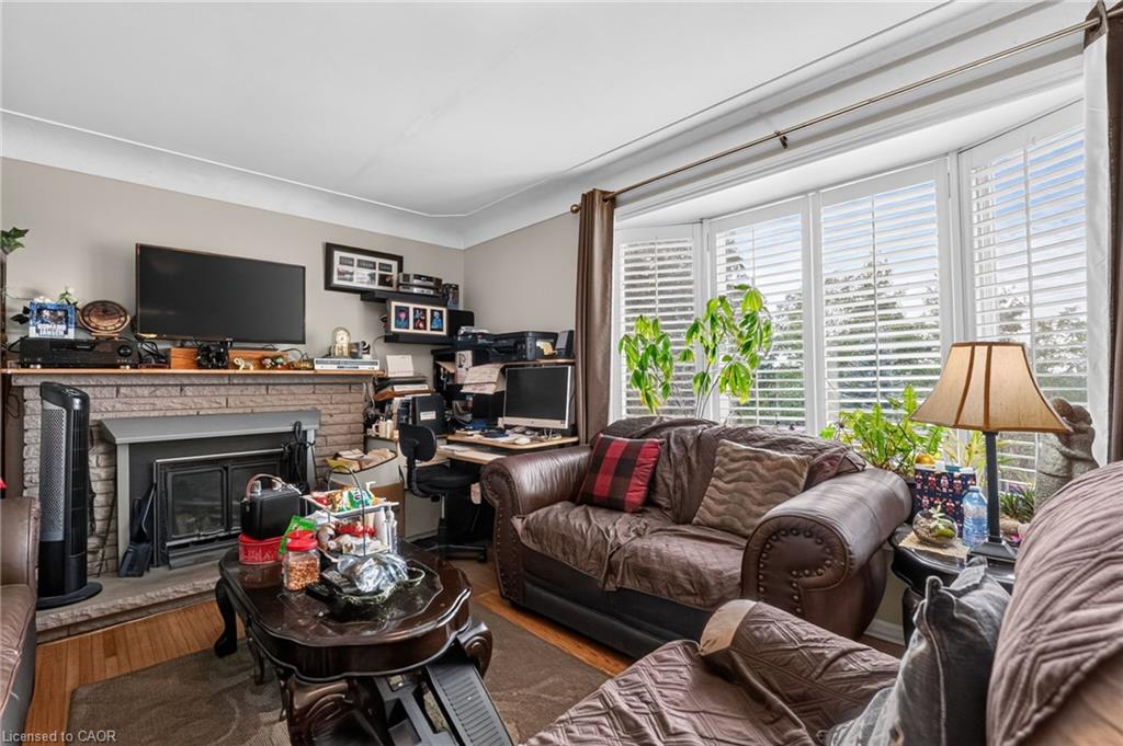 121 Panin Road Property Photo 11