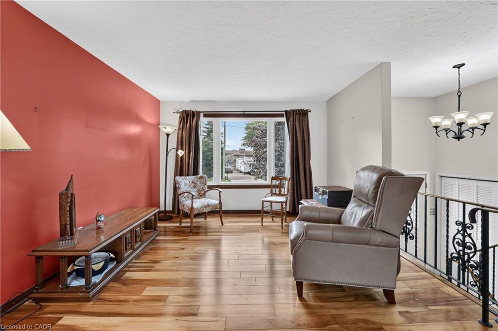 5 Brooks Circle Property Photo 9