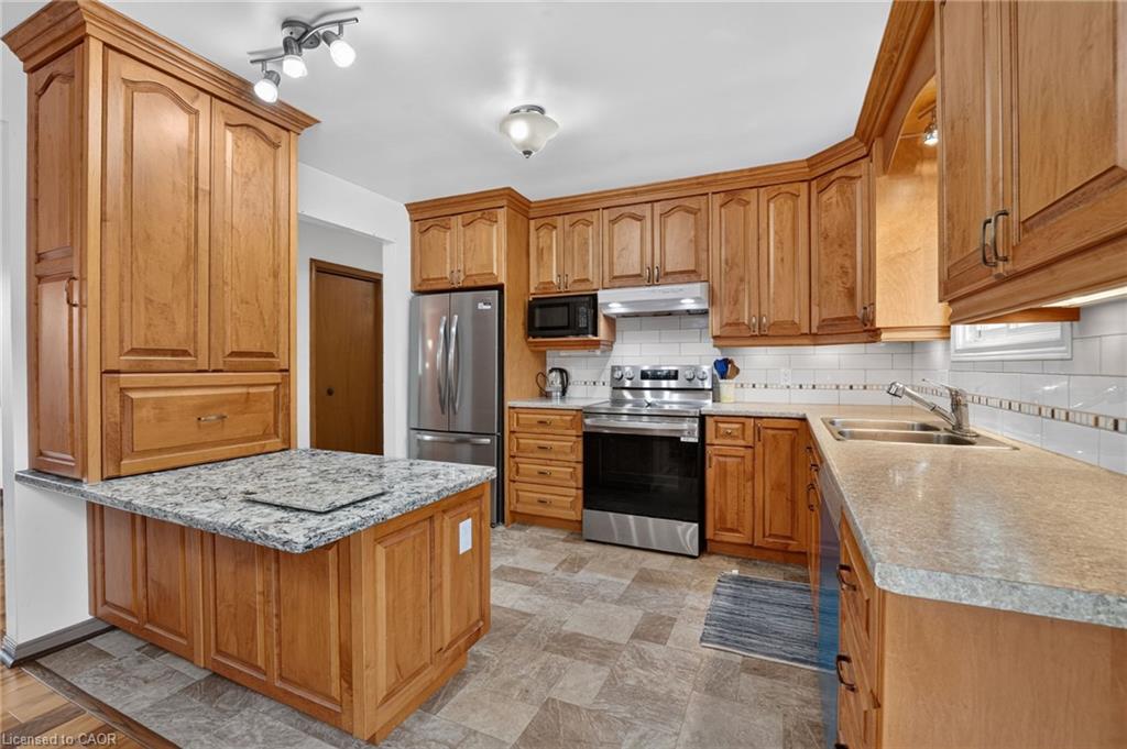 5 Brooks Circle Property Photo 13