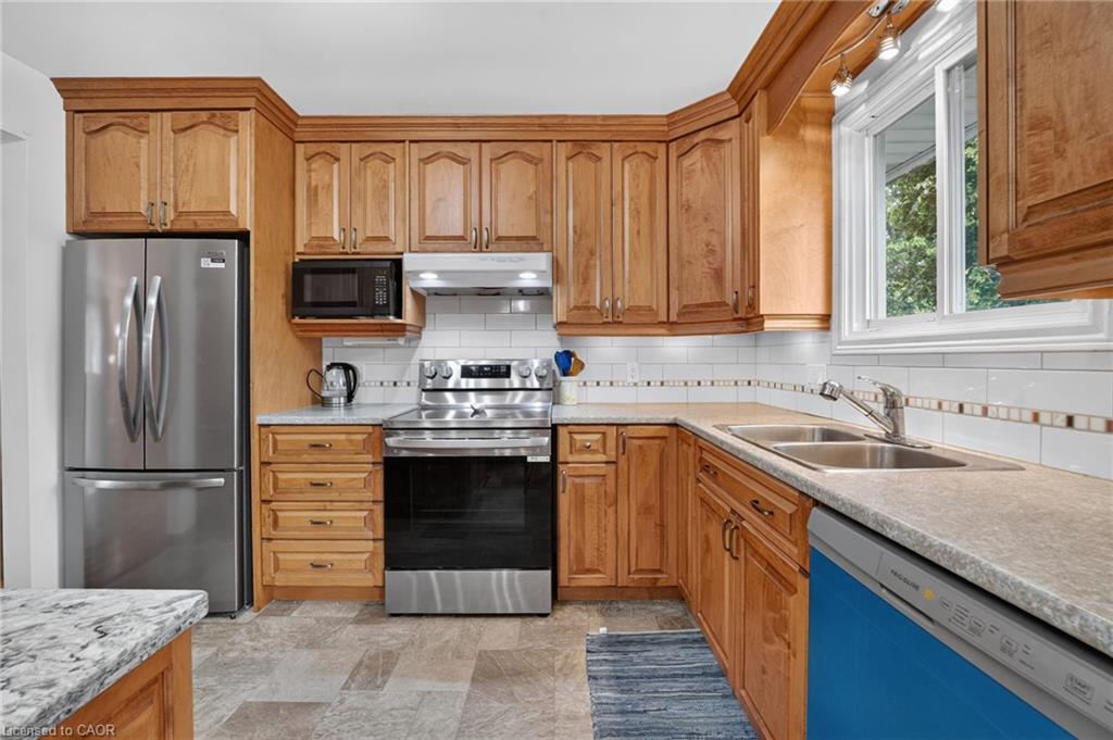 5 Brooks Circle Property Photo 14