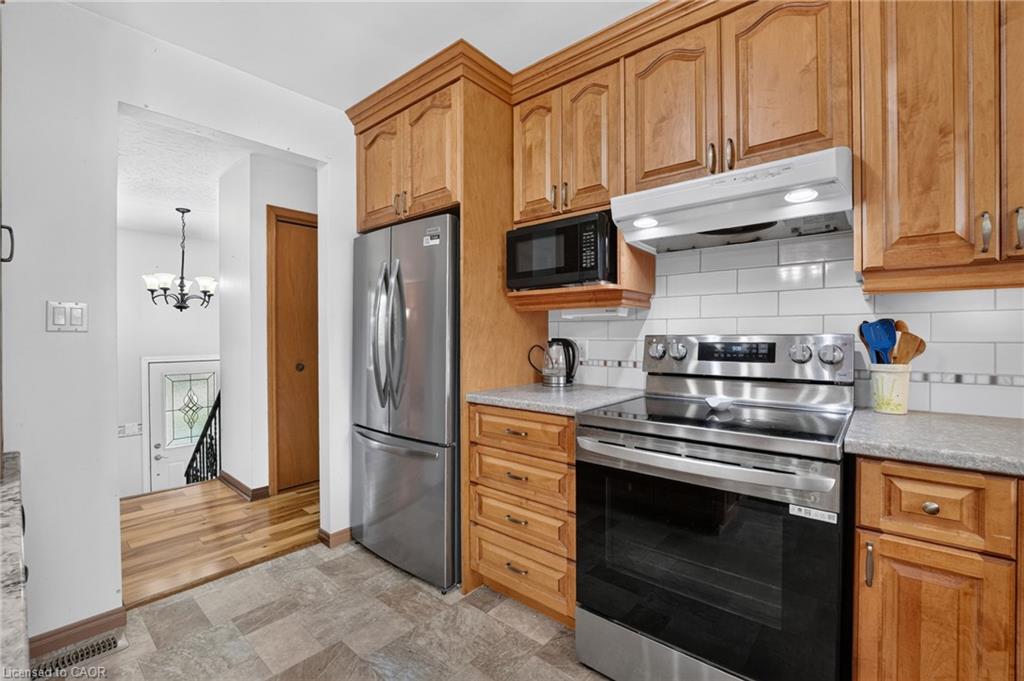 5 Brooks Circle Property Photo 15