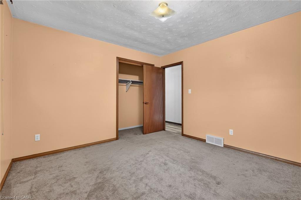 5 Brooks Circle Property Photo 22