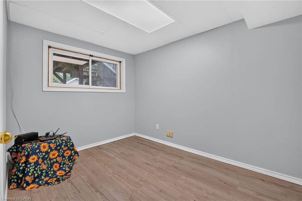 5 Brooks Circle Property Photo 33