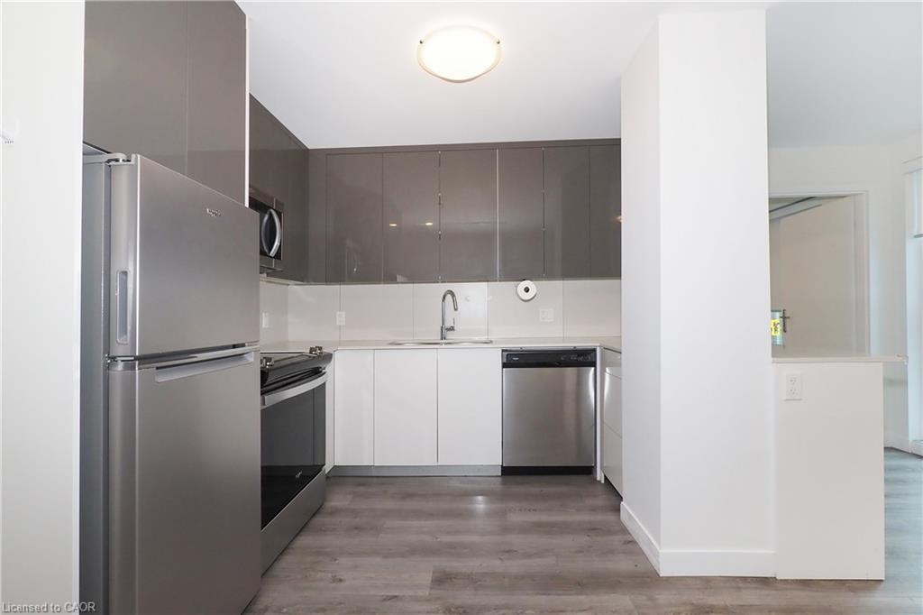 201-60 Frederick Street Property Photo 18