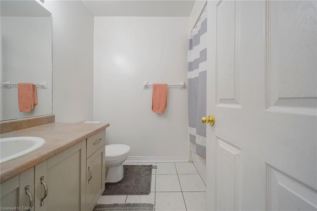 1-800 Paramount Drive Property Photo 28