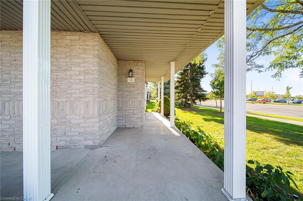 1-800 Paramount Drive Property Photo 49