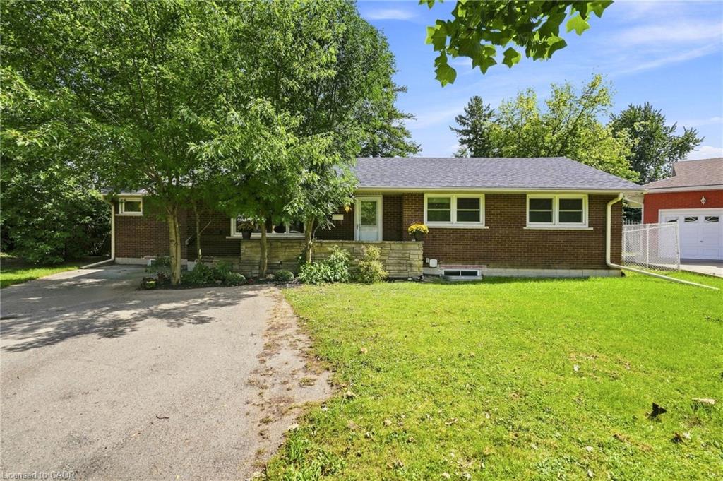 8 Emming Court Property Photo 1