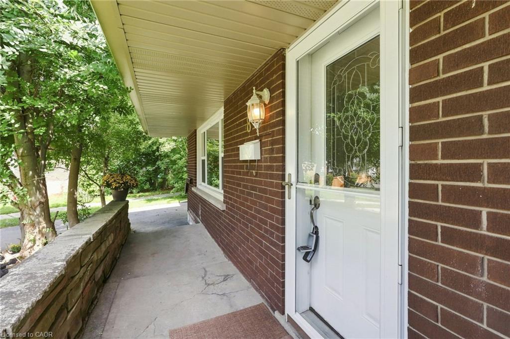 8 Emming Court Property Photo 4