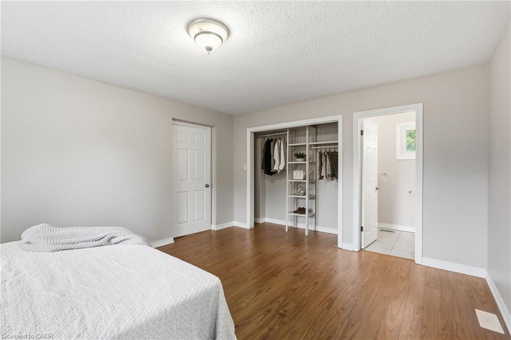 8 Emming Court Property Photo 16