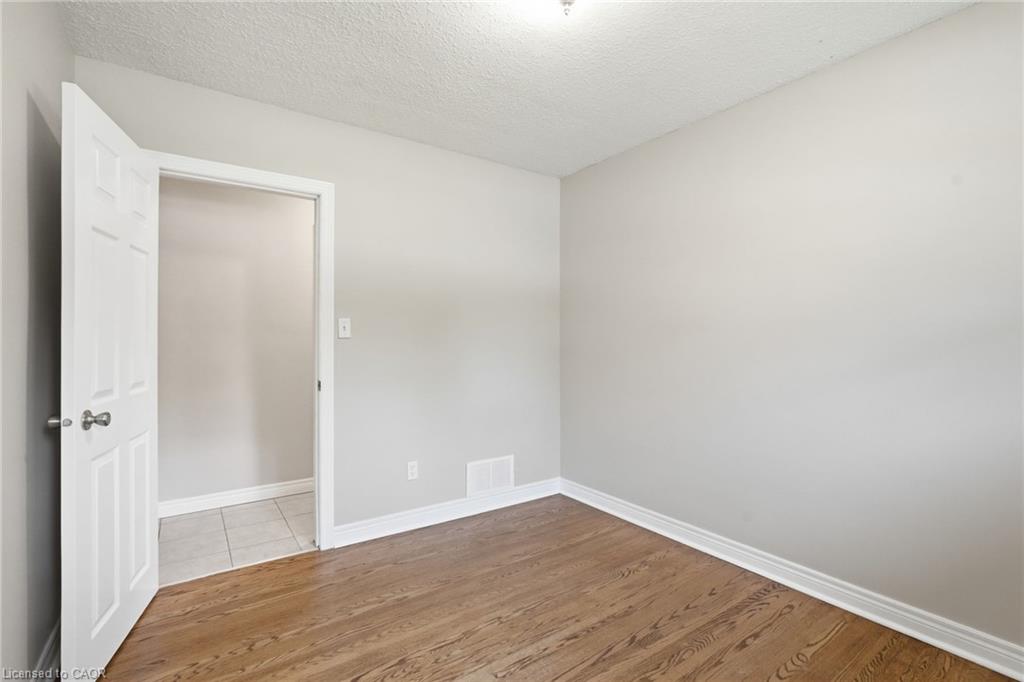 8 Emming Court Property Photo 22