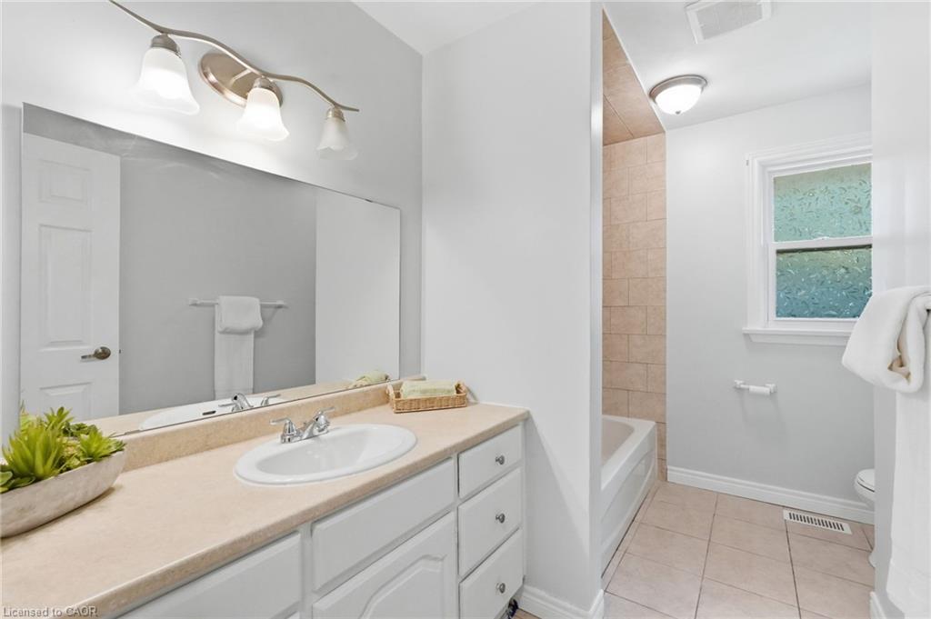 8 Emming Court Property Photo 23