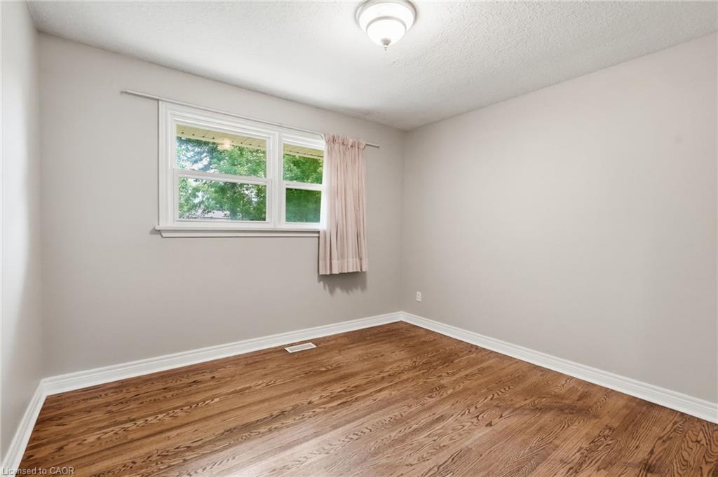 8 Emming Court Property Photo 27