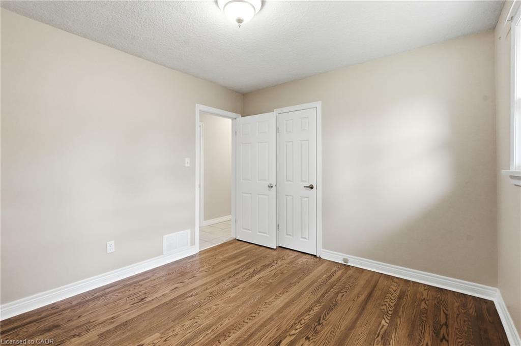 8 Emming Court Property Photo 28