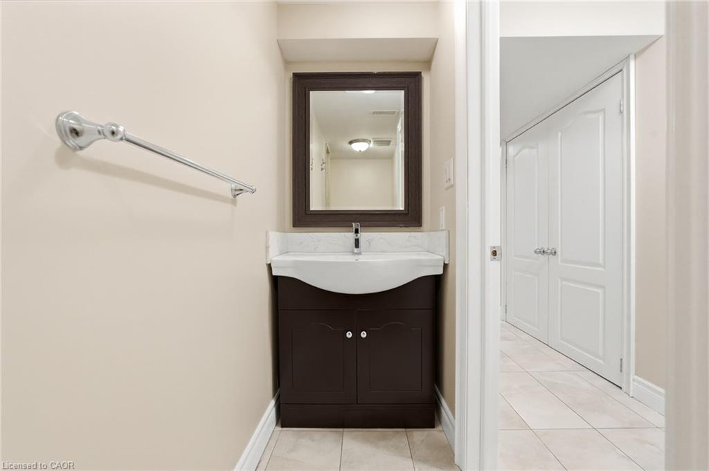 8 Emming Court Property Photo 33