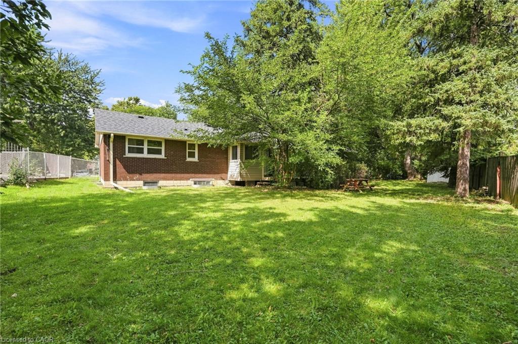8 Emming Court Property Photo 48
