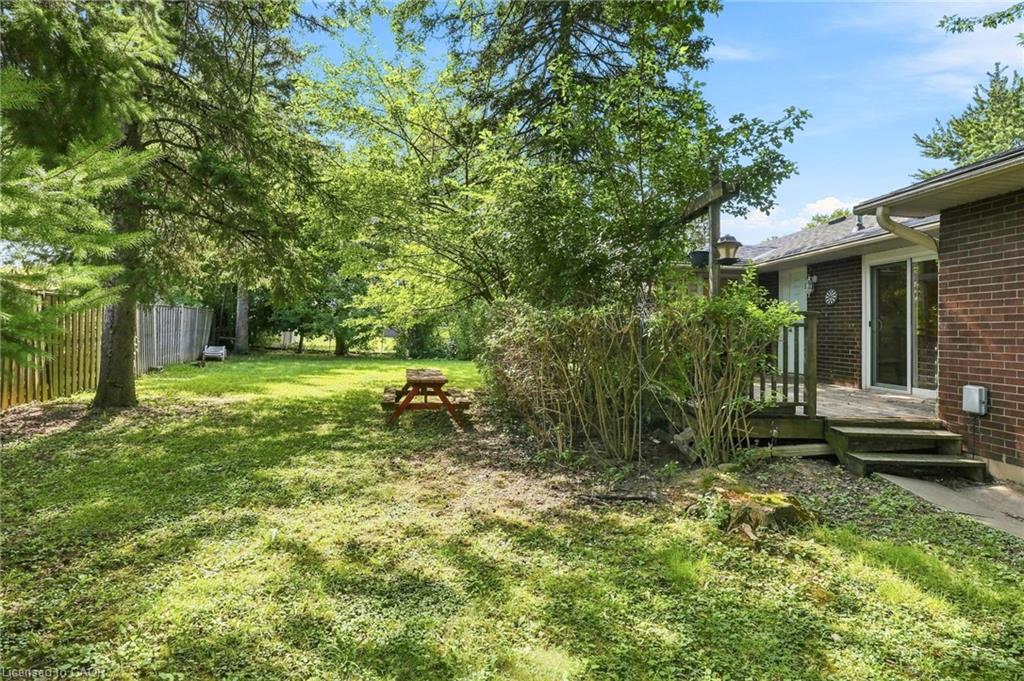 8 Emming Court Property Photo 49