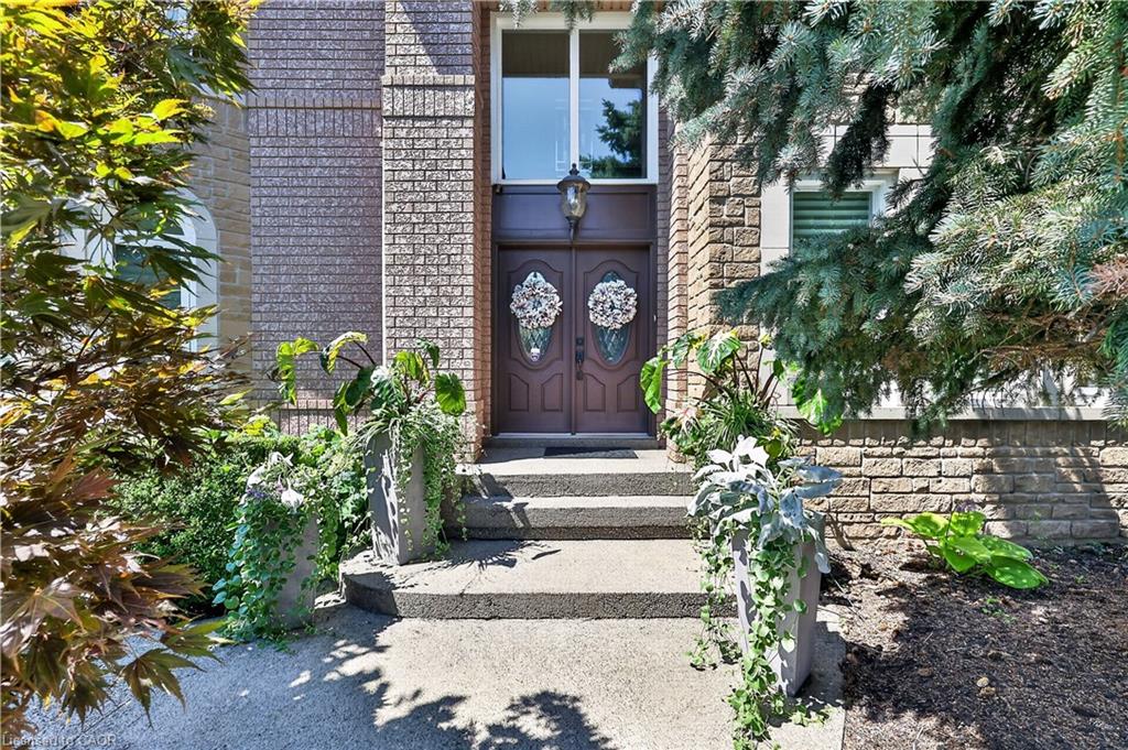 5563 Whitehorn Avenue Property Photo 5