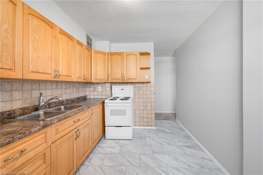 1210-700 Dynes Road Property Photo 21