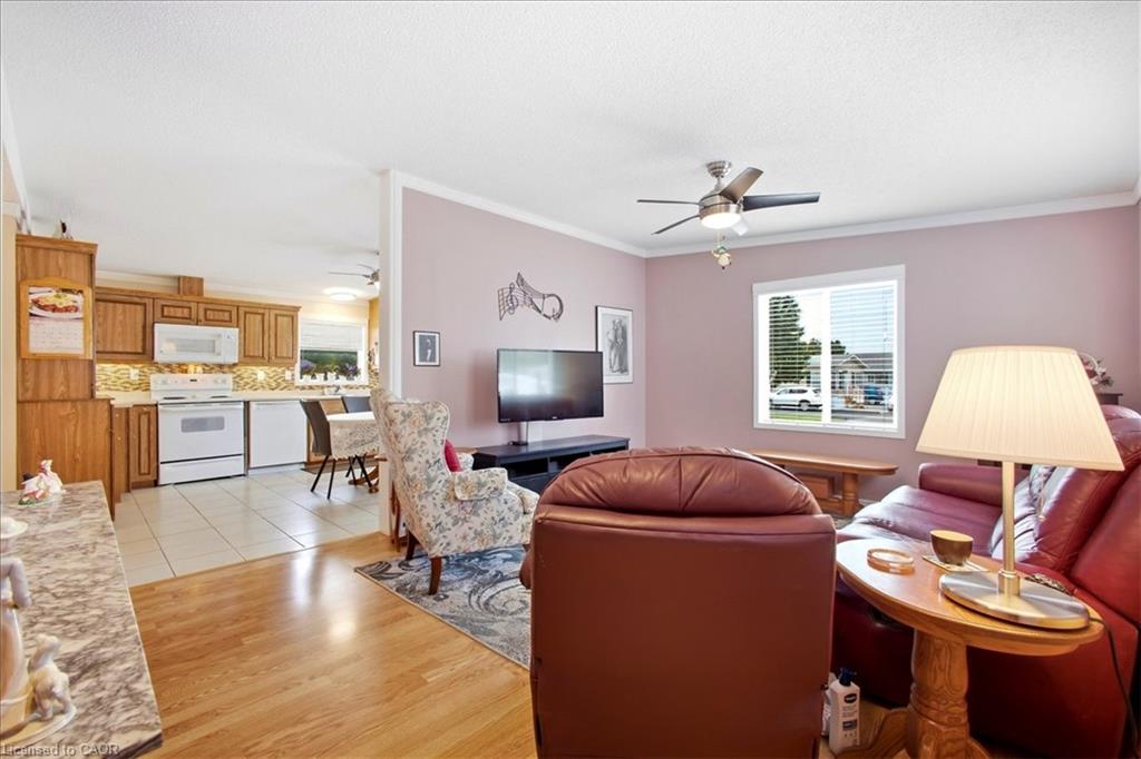 3 Walnut Way Pvt Property Photo 5
