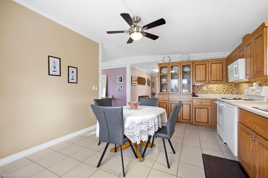 3 Walnut Way Pvt Property Photo 10