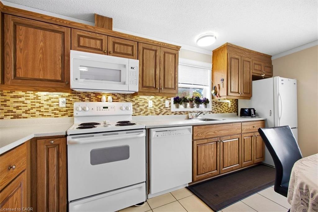 3 Walnut Way Pvt Property Photo 12