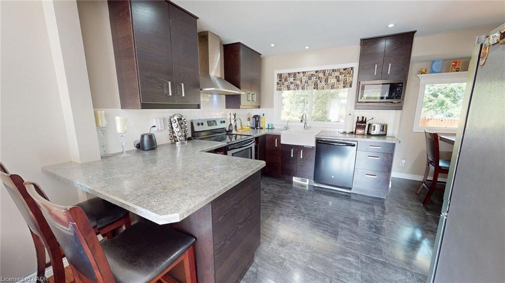 7 Cambridge Drive Property Photo 6