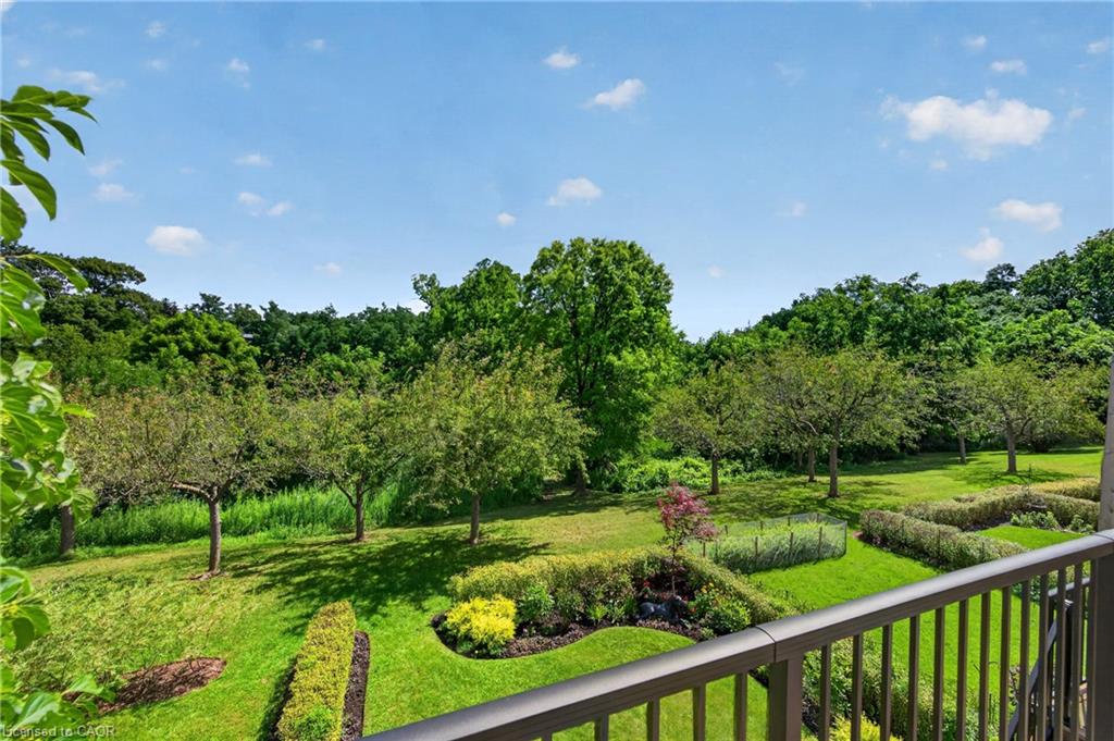 112 Fairwood Place W Property Photo 1