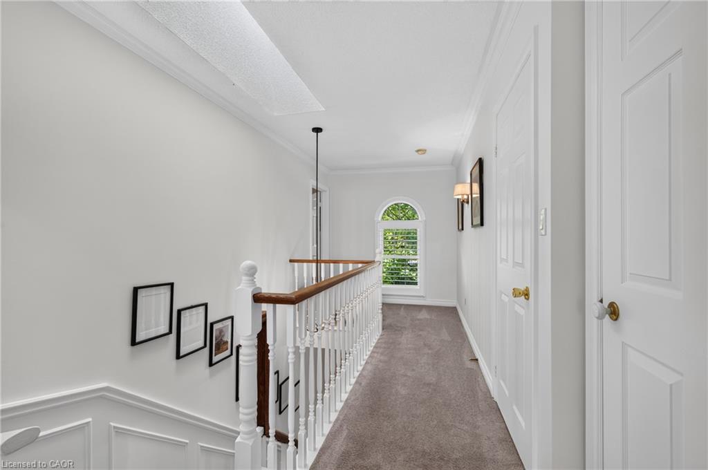 112 Fairwood Place W Property Photo 23