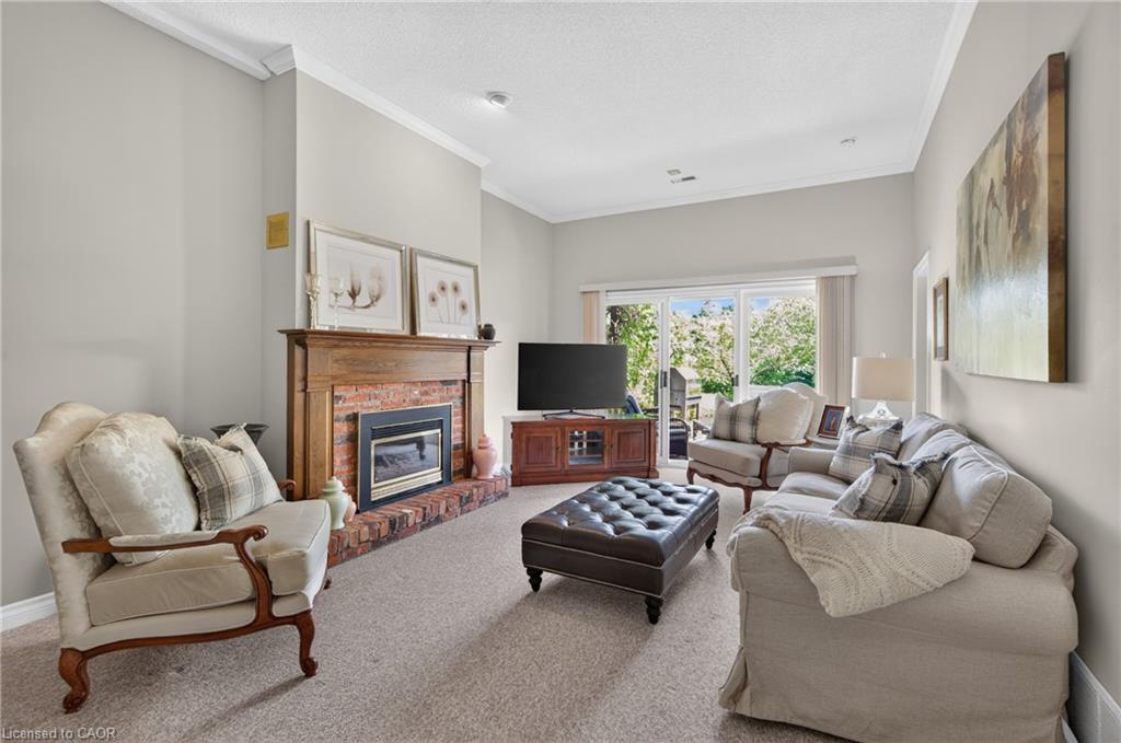 112 Fairwood Place W Property Photo 38