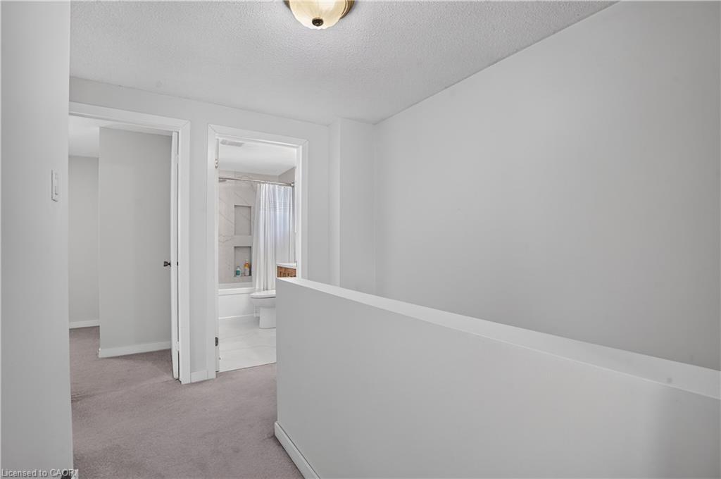 38 Meadow Woods Crescent Property Photo 29