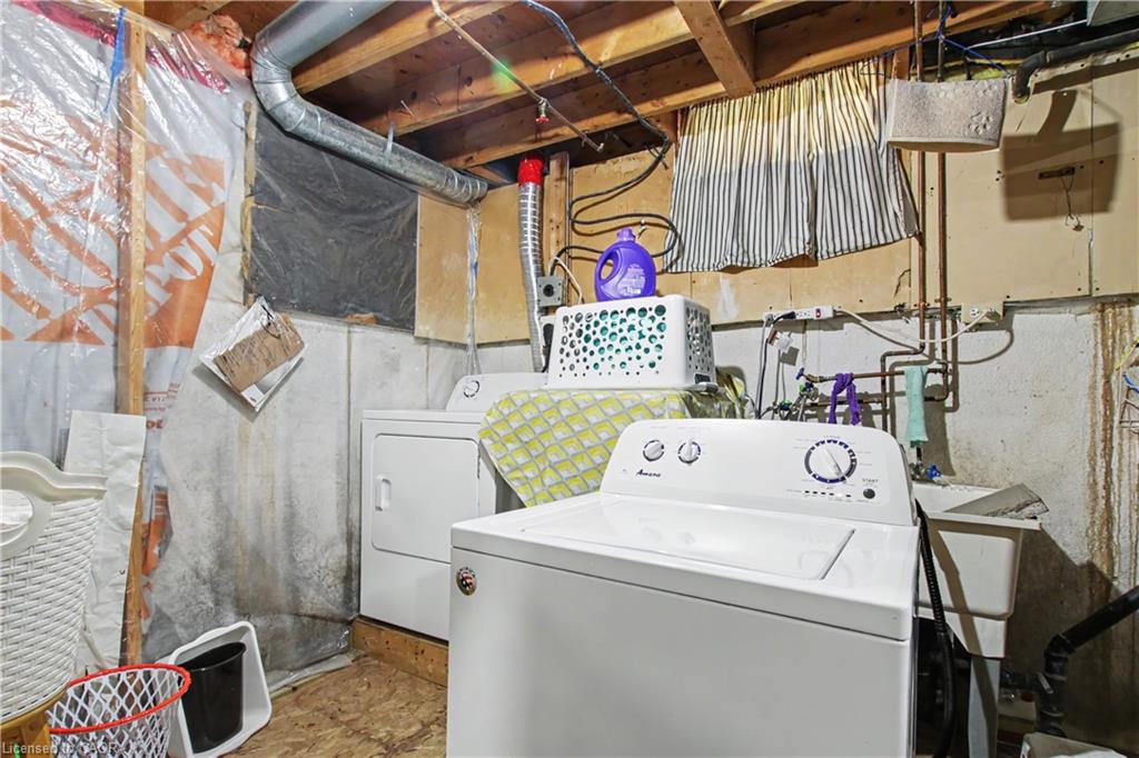 17 Hallmark Street Property Photo 28