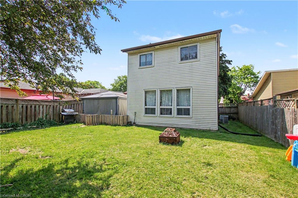 17 Hallmark Street Property Photo 32