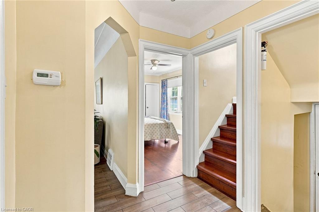 38 Garside Avenue S Property Photo 12