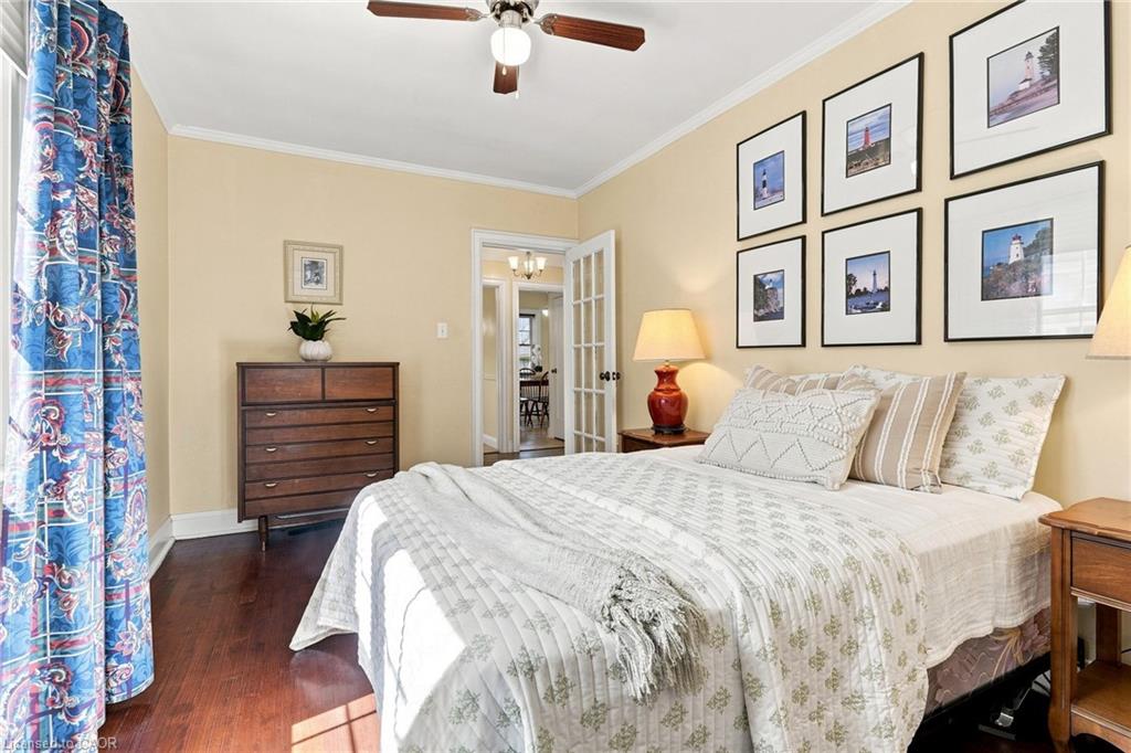 38 Garside Avenue S Property Photo 15