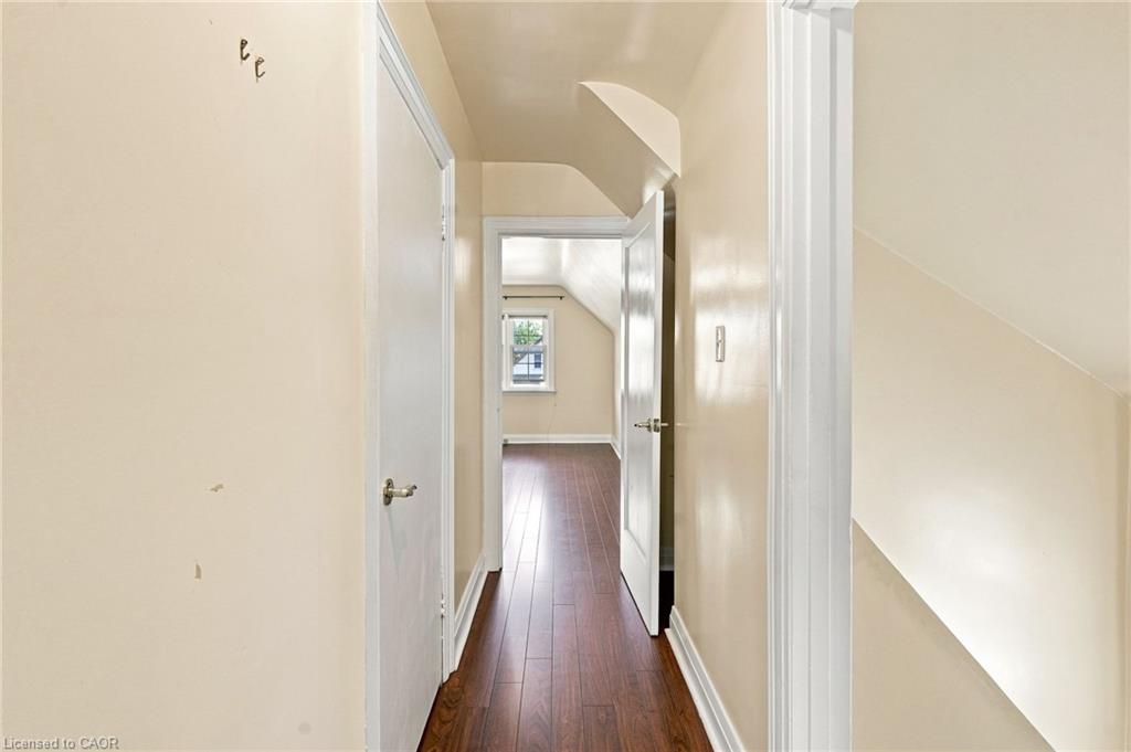 38 Garside Avenue S Property Photo 25