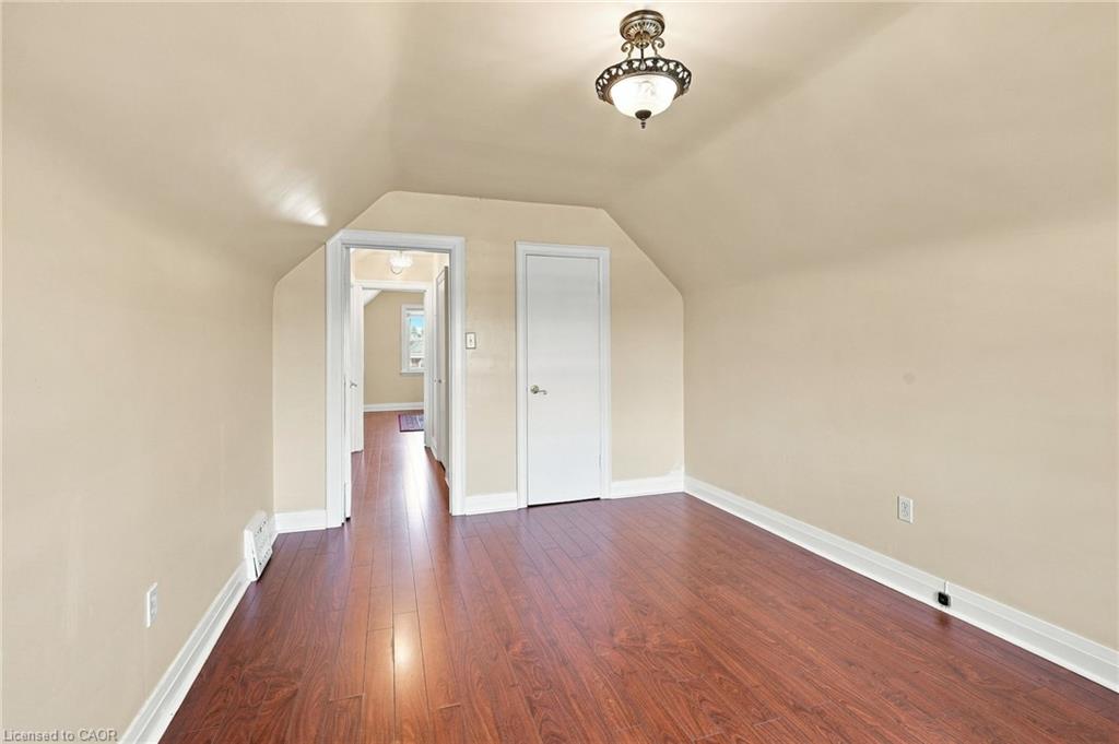38 Garside Avenue S Property Photo 28