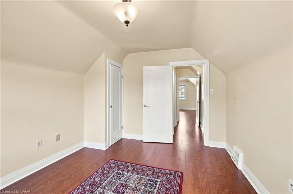 38 Garside Avenue S Property Photo 30