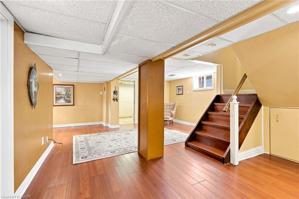 38 Garside Avenue S Property Photo 32
