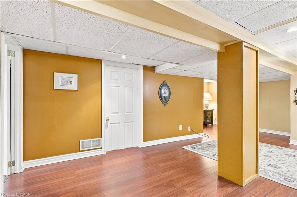 38 Garside Avenue S Property Photo 33