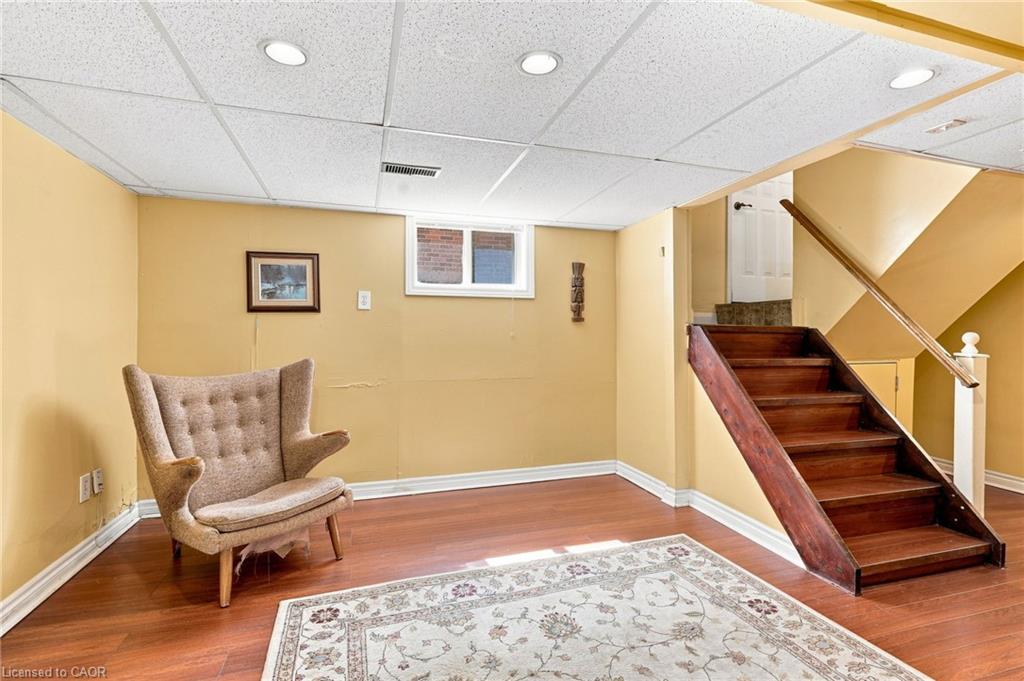 38 Garside Avenue S Property Photo 34
