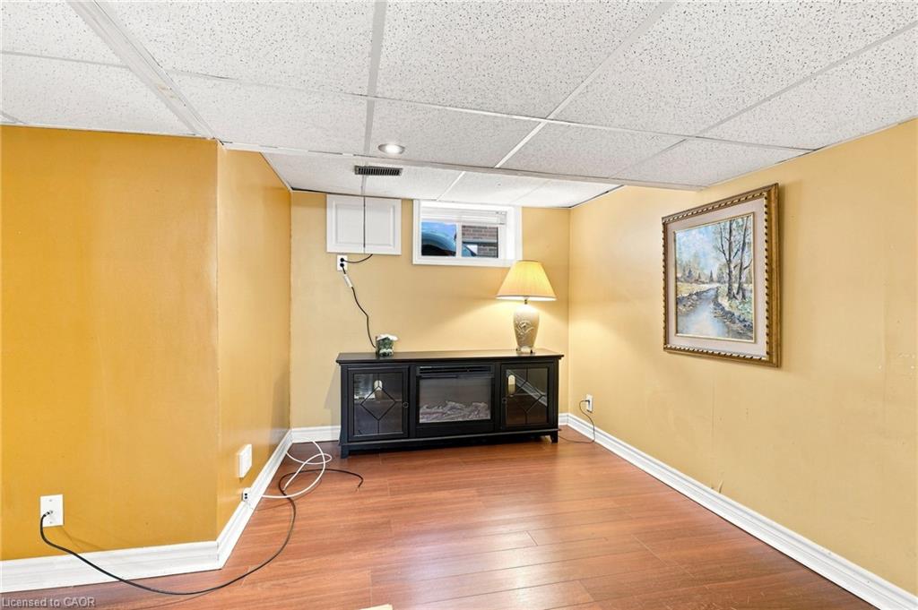 38 Garside Avenue S Property Photo 35
