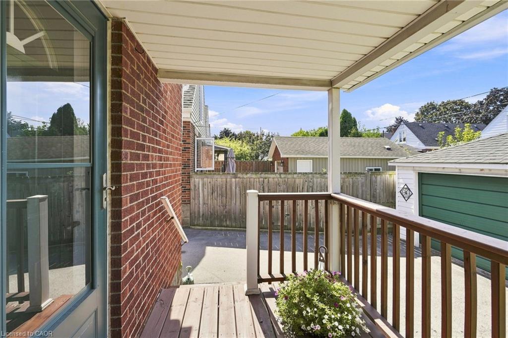 38 Garside Avenue S Property Photo 39
